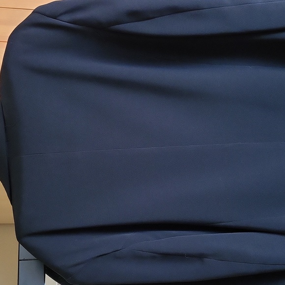 Tuxedo Style Tailored Suit 4/6 - Picture 6 of 11